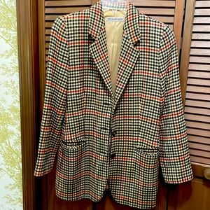 VTG red & black/blue checked Italian wool,pockets. Fine condition.